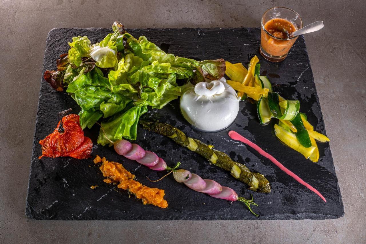 Logis Hotel Noemys Brive - Restaurant Le Teinchurier Экстерьер фото