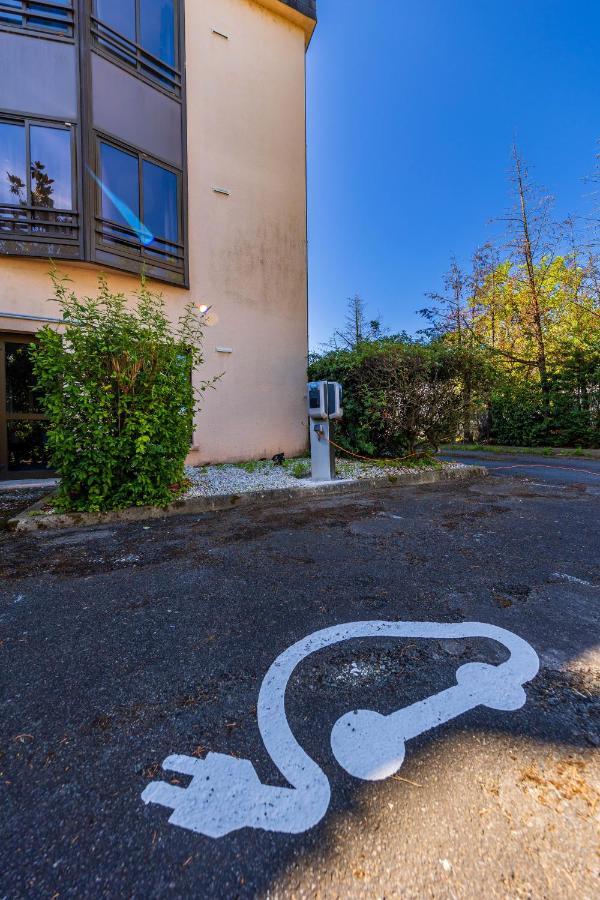 Logis Hotel Noemys Brive - Restaurant Le Teinchurier Экстерьер фото